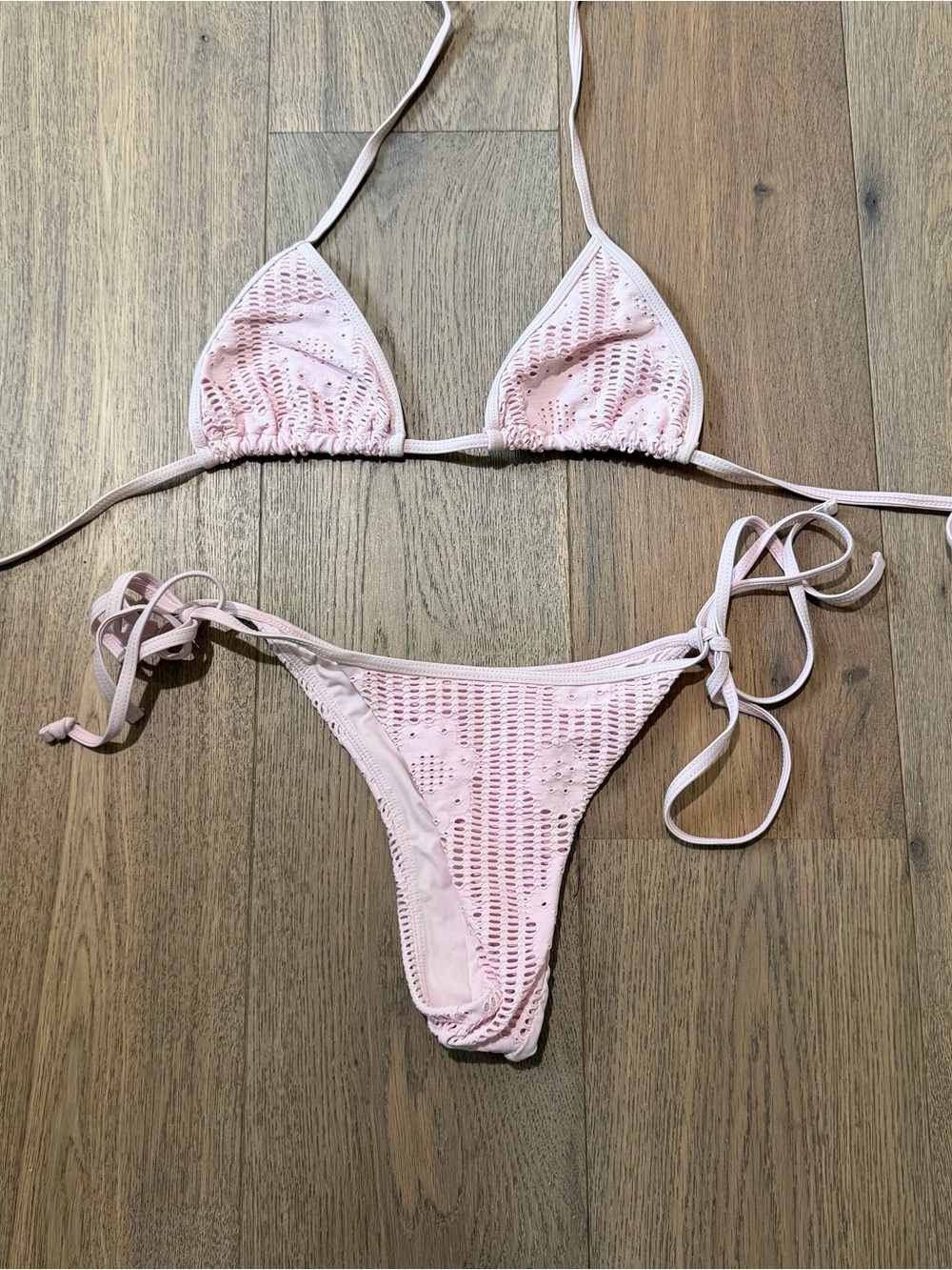 Frankie’s Bikinis x Pamela Anderson- Pink Crochet Bikini Set
